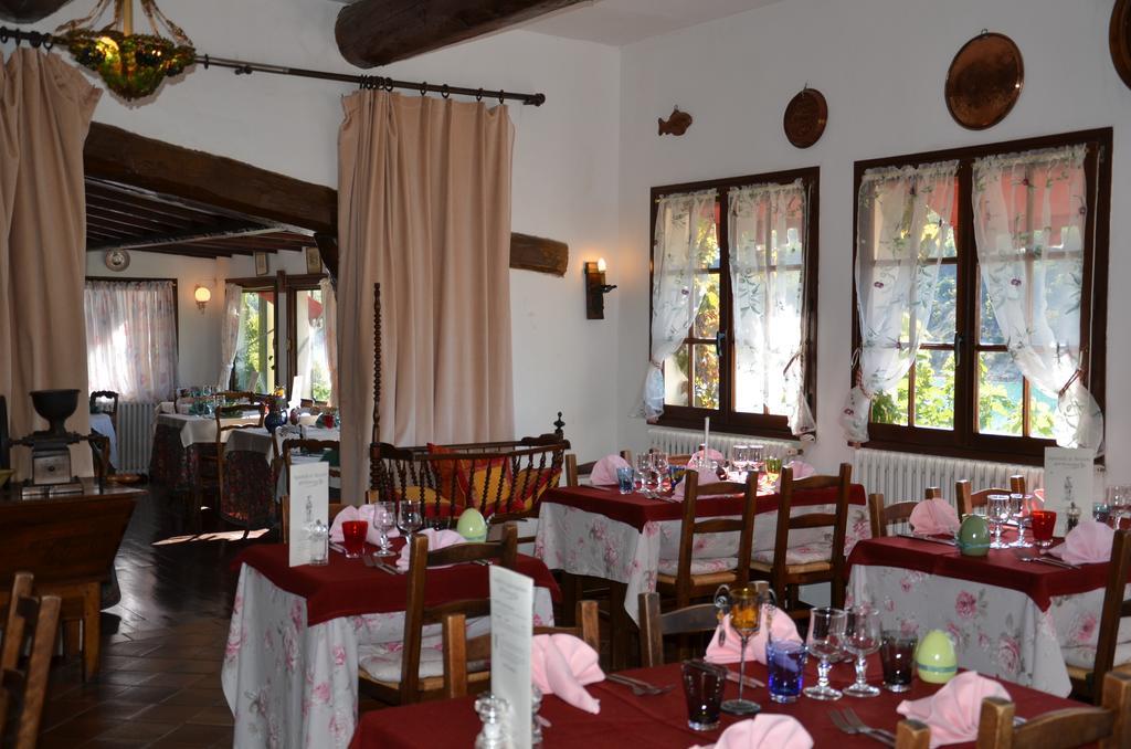 Auberge Du Lac Bauduen Bagian luar foto