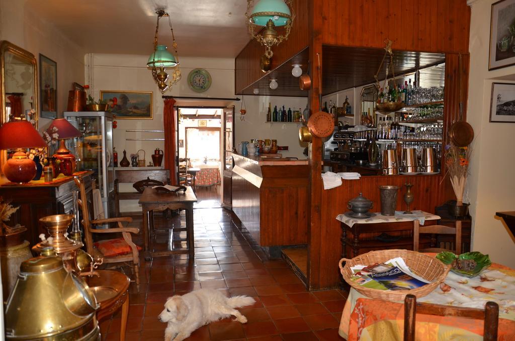 Auberge Du Lac Bauduen Bagian luar foto