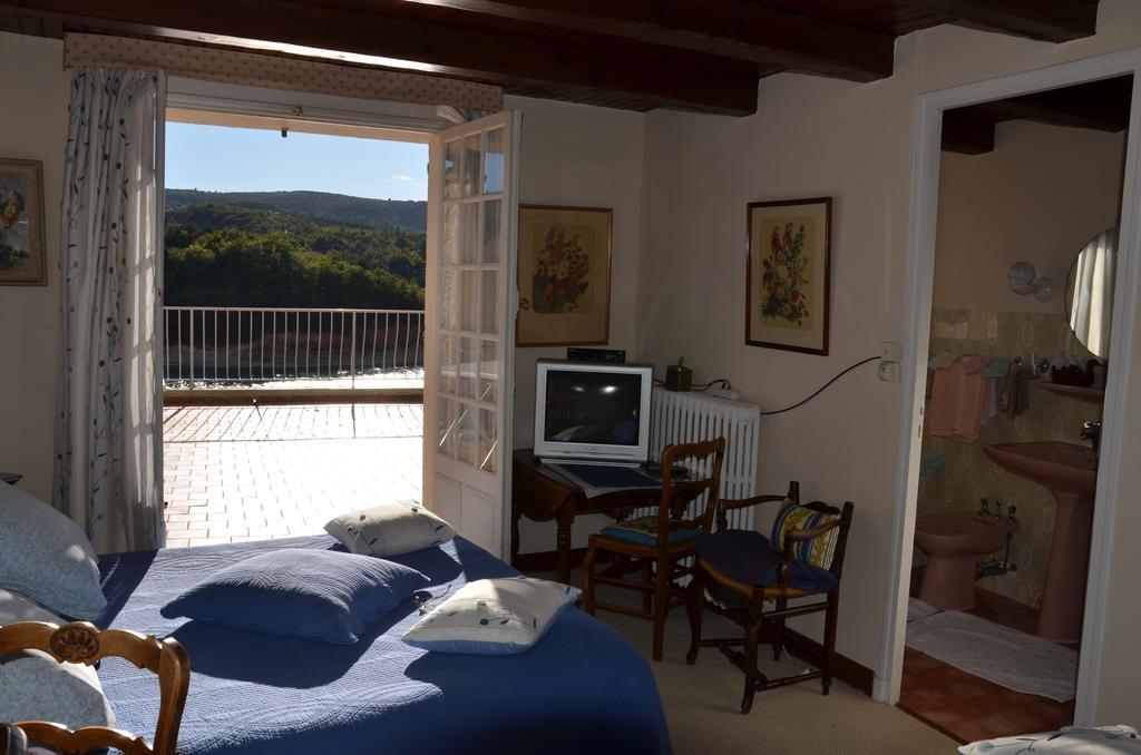Auberge Du Lac Bauduen Ruang foto