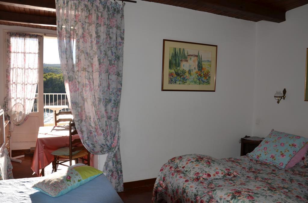 Auberge Du Lac Bauduen Ruang foto